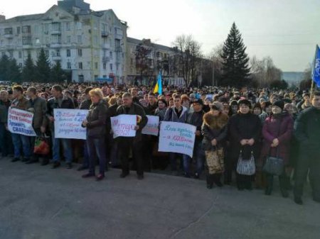 «Мы против»: Краматорск встал на защиту Донбасса от блокады (ФОТО, ВИДЕО)