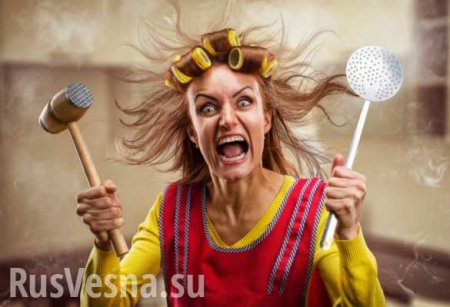 Их место — на кухне: неонацисты сорвали женский митинг в Ужгороде (ФОТО, ВИДЕО)