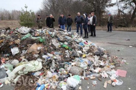 Львовский мусор подбирается к Киеву (ФОТО)