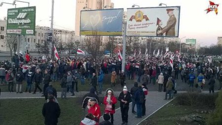 «День воли» окончен: В Минске ОМОН задержал участников митинга оппозиции (ВИДЕО)