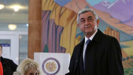Лжесерж I-й: Техника не распознала отпечатки пальцев президента Армении на выборах