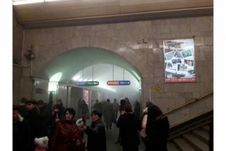 Фото и видео с места взрыва в метро Санкт-Петербурга