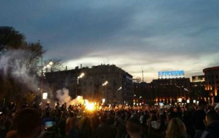 В Сербии протестуют против нового президента
