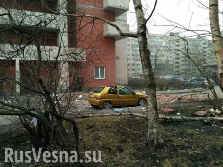 СРОЧНО: В многоэтажке в Петербурге произошел взрыв, — очевидцы (ФОТО, ВИДЕО)