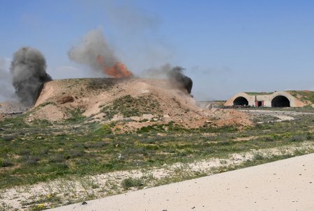 Последствия ракетного удара по авиабазе в Сирии (ФОТО, ВИДЕО)