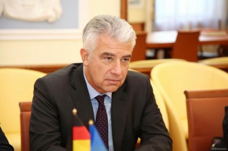 Утром выборы, вечером границы: Посол Германии напомнил Киеву о порядке исполнения Минских соглашений