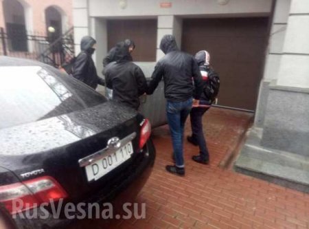 В Киеве «патриоты» заблокировали вход в здание Россотрудничества (+ФОТО)