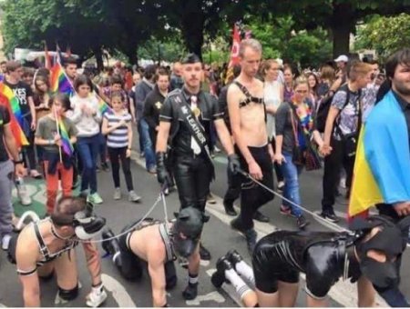В чувственном единении: Украинские националисты и гомосексуалисты провели совместный митинг