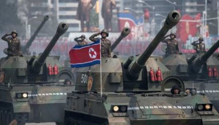Ударные женские батальоны и МБР для Солнца корейской нации: фоторепортаж парада в КНДР
