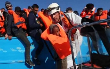 В Средиземном море за три дня спасли почти несколько тысяч человек