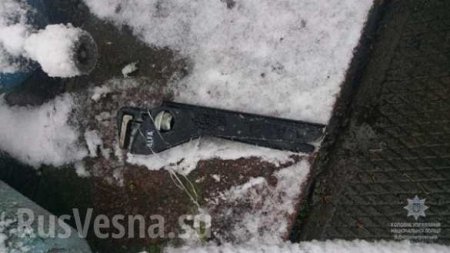 Под Днепром памятник Неизвестному офицеру порезали на металл (ФОТО)