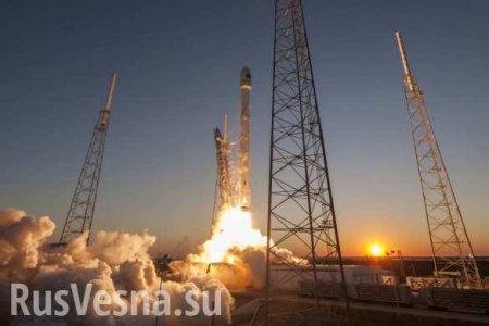 SpaceX осуществила запуск ракеты «Фэлкон-9» с вертикальной посадкой (ВИДЕО)