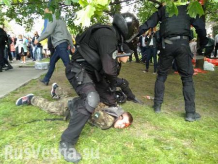Власти в шоке: Аваков и Луценко угрожают полицейским Днепропетровска после разгона бандеровцев