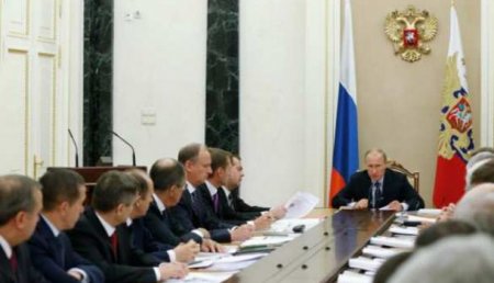 Песков: Отношения России и США обсуждались на встрече Совбеза России
