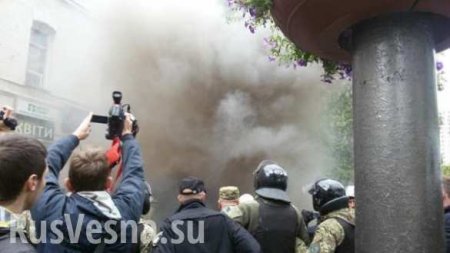 В Киеве боевик ОУН, атаковавший полицейских на 9 мая, отправлен под домашний арест