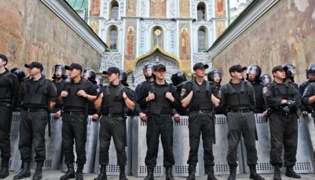 Украинские депутаты хотят отдать церковь под управление государства