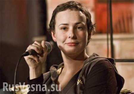 Российская певица Юлия Чичерина получила паспорт ЛНР