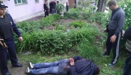 В Днепродзержинске охрана Яроша прострелила таксисту ноги за отказ произнести «Слава Украине»