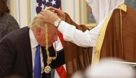 Заслужил: Трампа наградили высшим орденом Саудовской Аравии