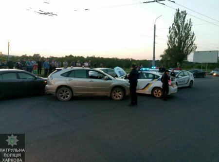Тянет на рекорд: В Харькове полиция разбила четыре машины, гоняясь за пьяным