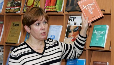 Ловкий ход: Защита обвиняемой в экстремизме директора украинской библиотеки в Москве заявляет, что она не владеет украинским языком и не понимает содержимого книг