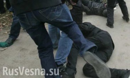 На Западной Украине избили «атошника» с протезом (ВИДЕО)