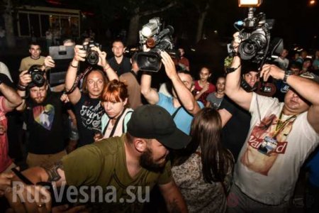В Одессе неонацисты подрались с полицией во время концерта «сепаратистки» Билык (ФОТО, ВИДЕО)