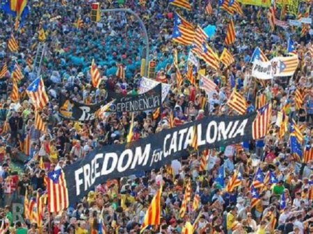 Каталонская народная республика: Барселона назначила референдум о независимости