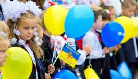 В украинских школах начнут изучать Стива Джобса, «правосеков» и безвиз