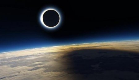 NASA анонсировала уникальную трансляцию полного солнечного затмения