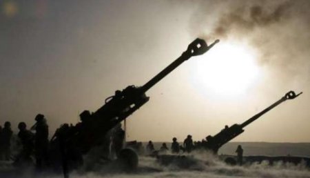Украина перебросила на линию соприкосновения в ДНР тяжёлую артиллерию и запасы снарядов и топлива