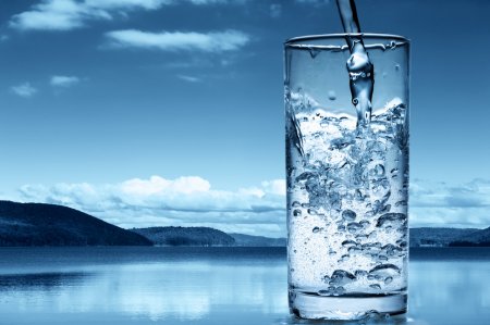 Неожиданно: вода состоит из двух жидкостей