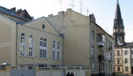 Во Львове погромы: бросили «коктейль Молотова» в синагогу