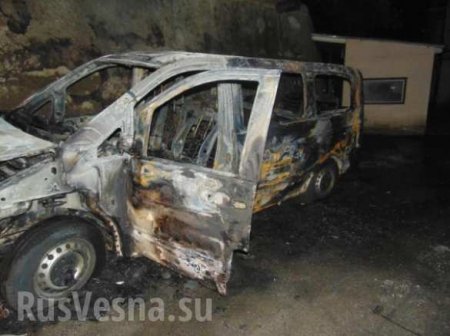 В Киеве сожгли микроавтобус «Айдара» (ФОТО, ВИДЕО)