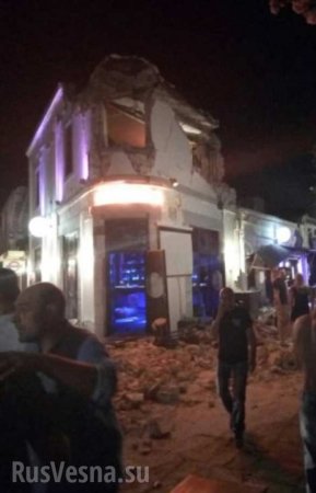 У берега Турции произошло землетрясение силой 6,7 баллов, есть жертвы (ФОТО, КАРТА)