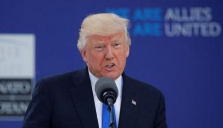 Трамп высмеял обвинения американских СМИ в адрес России