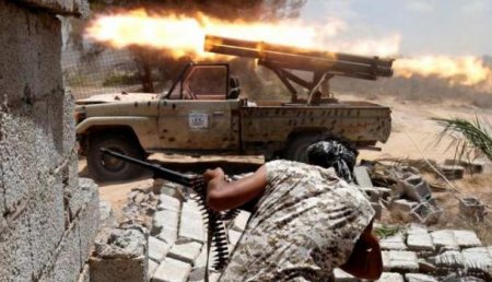 Истребитель национальной армии Ливии сбили ракетой на севере страны