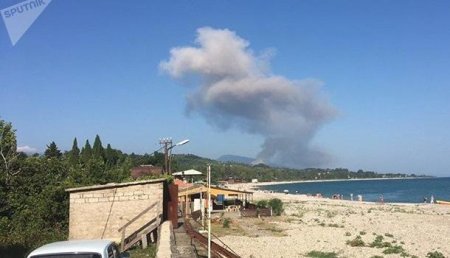В Абхазии взорвались склады боеприпасов