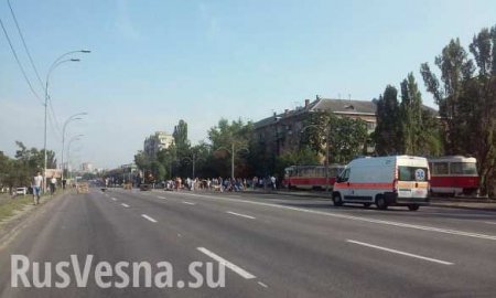 «Электрический майдан»: в Киеве протестующие перекрыли шоссе (ФОТО, ВИДЕО)
