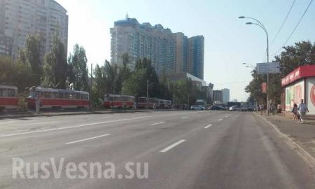 «Электрический майдан»: в Киеве протестующие перекрыли шоссе (ФОТО, ВИДЕО)