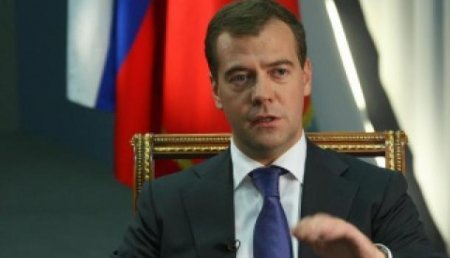 Медведев проведёт совещание о развитии промышленности в Крыму и Севастополе