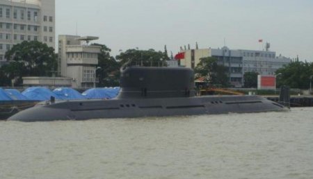 Китайская подводная лодка готовится к испытаниям нового типа баллистических ракет