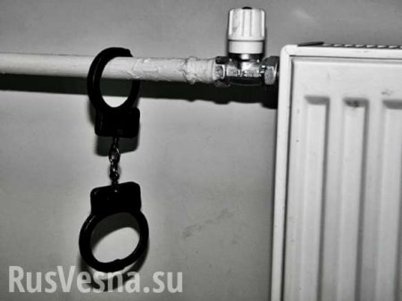На Украине депутат приковал себя наручниками к батарее в кабинете мэра (ФОТО)