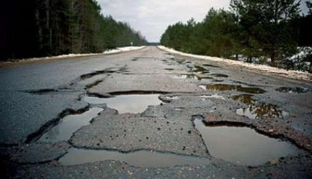 За интенсивный ремонт дорог главе «Укравтодора» добавили к зарплате 900%