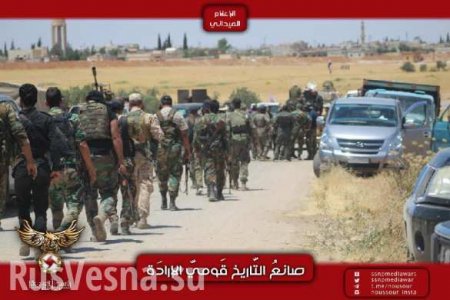 Армия Сирии и ВКС РФ атакуют ИГИЛ в Хаме, террористы массово бегут из Хомса