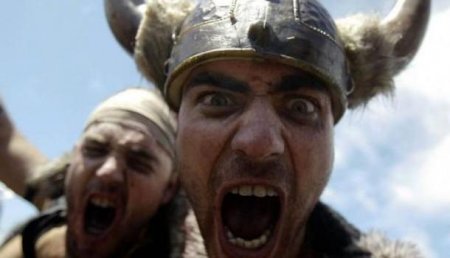 Викинги бы одобрили: В Норвегии воры залезли на 7-й этаж музея по строительным лесам и похитили 400 экспонатов времен викингов