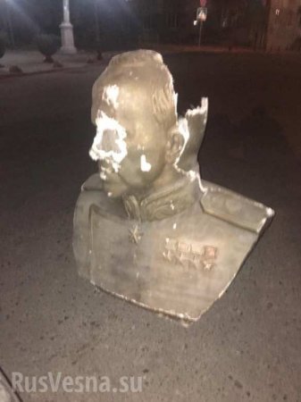 В Одессе разбили бюст маршала Жукова (ФОТО)