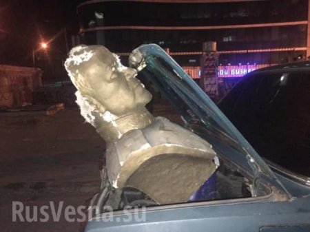 В Одессе разбили бюст маршала Жукова (ФОТО)