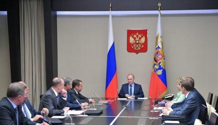 Президент обсудил с членами Совбеза России переговоры «нормандской четвёрки» по Украине