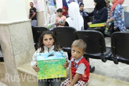 Трогательные кадры: Российские военные посетили тяжелобольных детей в Алеппо (ФОТО, ВИДЕО)